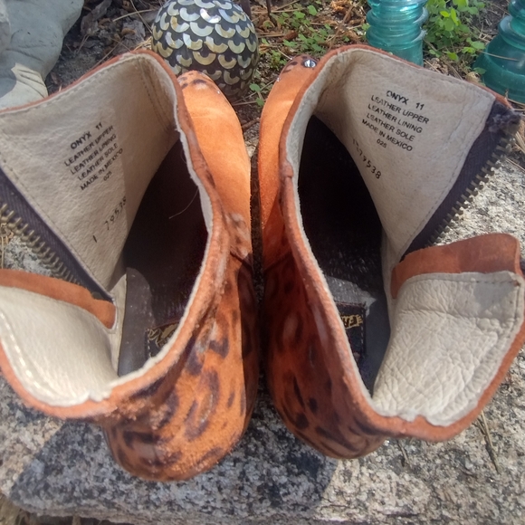 Sold - Picture 4 of 9